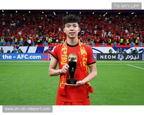 国足双将不可或缺，王钰栋贡献核心力量，李昊成未来门神，中国女足王钰